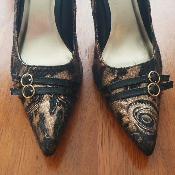 BKE some heels - Picture 2 of 3